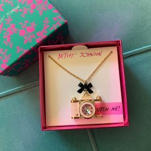 Betsey Johnson camera necklace NWT